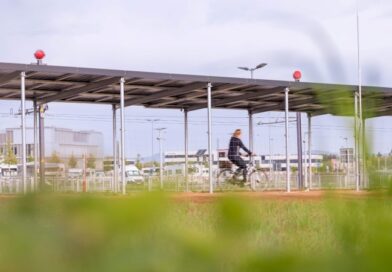 L’Allemagne test une piste cyclable recouverte de panneaux solaires